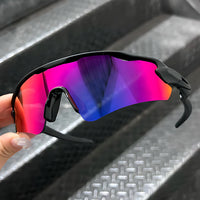 preto com roxo